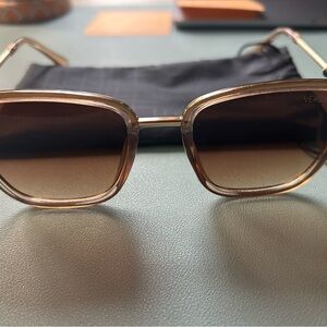 Stylish Brown Sunglasses with Gradient Lenses